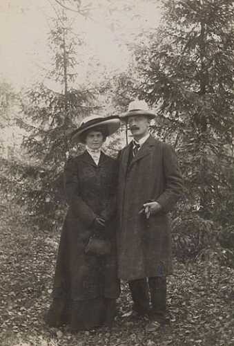 Marie og Knut Hamsun giftet seg 25. juni 1909. Bildet er fra 1910.